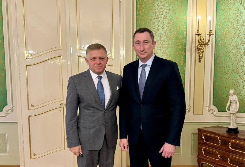 The Chairman of the Board of Naftogaz OJSC Oleksiy Chernyshov met with the Prime Minister of Slovakia Robert Fico. They discussed cooperation to strengthen energy security in the face of modern challenges