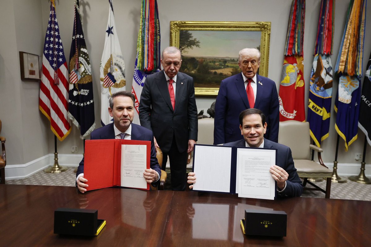 Turkish government says two deals have been signed between Turkey and the US tonight, but no further information yet. Turkish Energy Minister is holding the memorandum