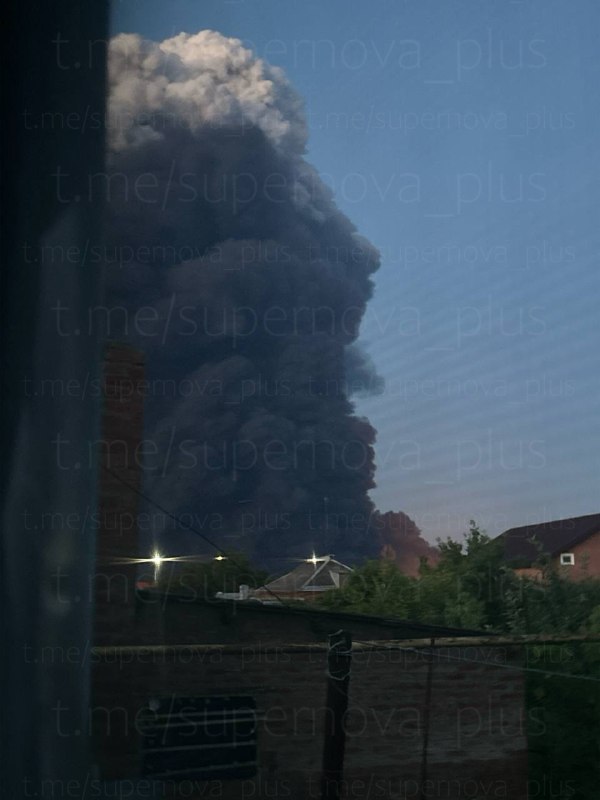 Fire at the oil refinery in Slavyansk-na-Kubani